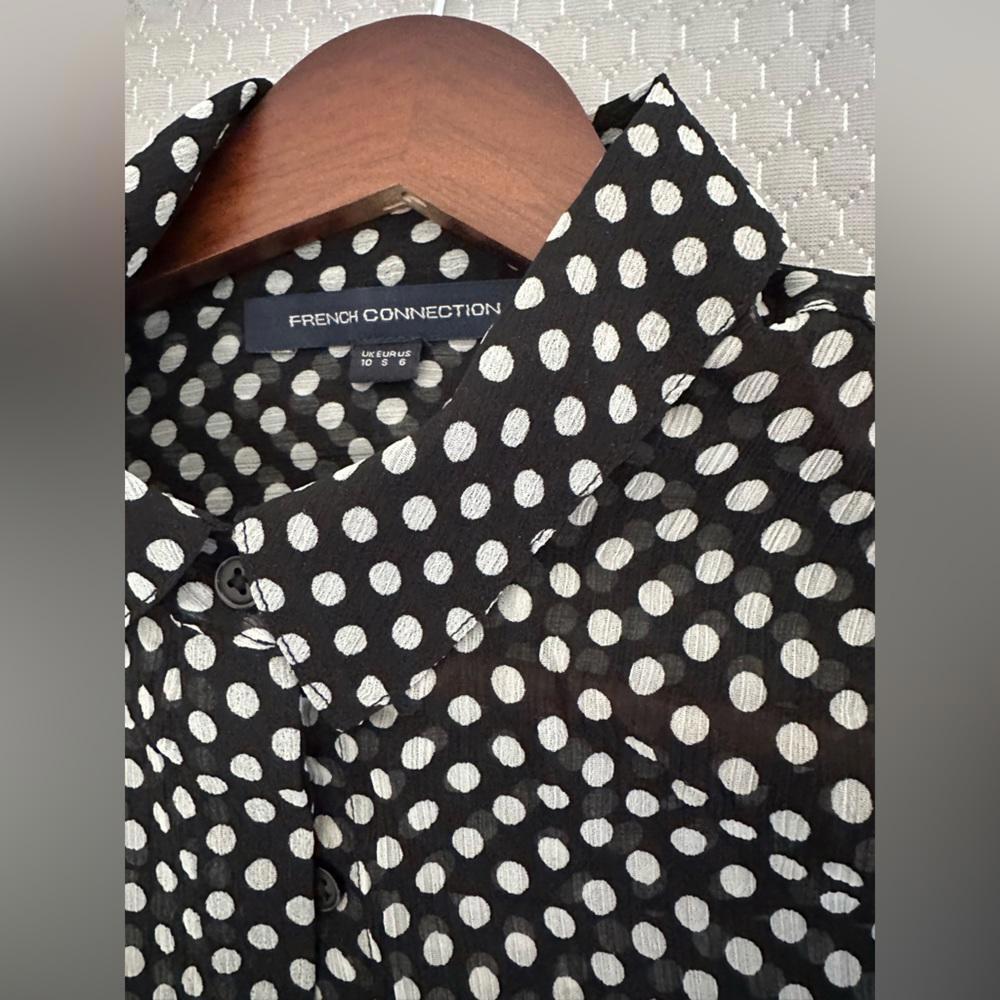 French connection Crinkle Georgette Clasic shirt collar in black and white polka - Picture 8 of 9